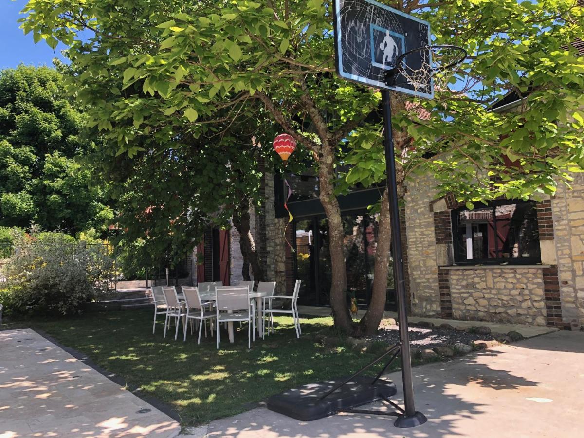 Le Rouge & Blanc Bed & Breakfast Saint-Maurice-le-Vieil Exterior photo