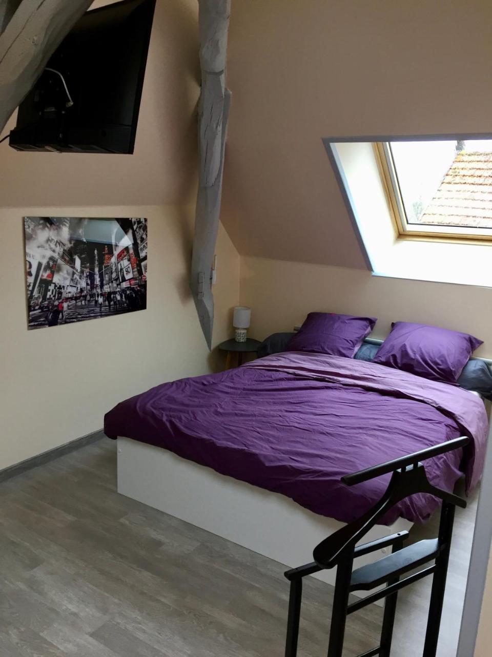 Le Rouge & Blanc Bed & Breakfast Saint-Maurice-le-Vieil Exterior photo