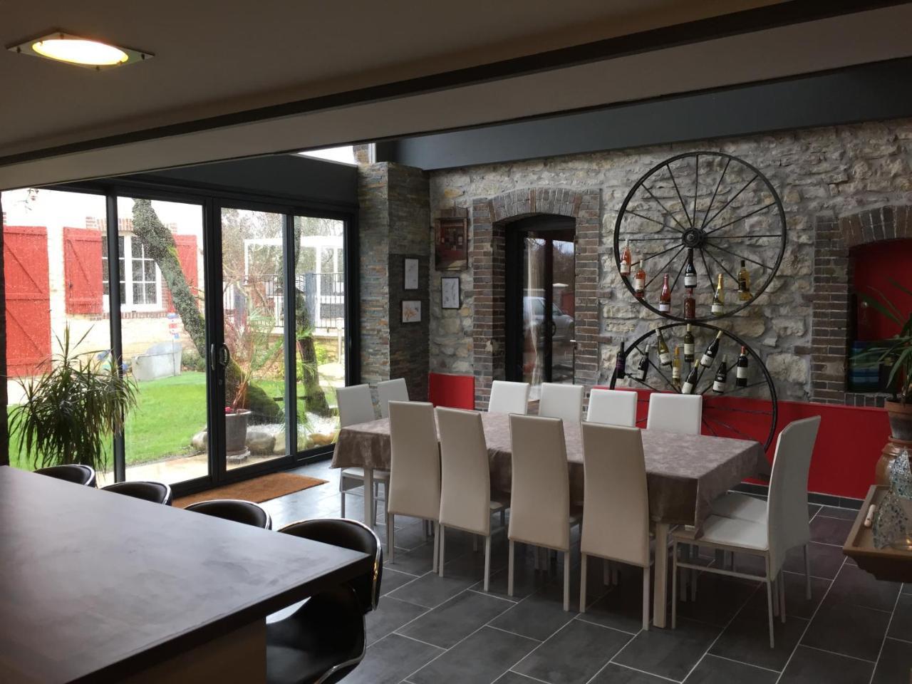 Le Rouge & Blanc Bed & Breakfast Saint-Maurice-le-Vieil Exterior photo